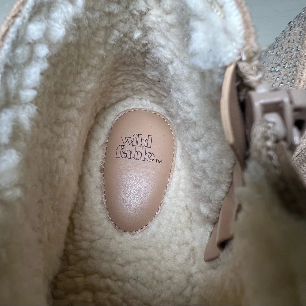 Wild Fable Boots Missy 8 Beige Glitter Ankle Platform Memory Foam NWOT